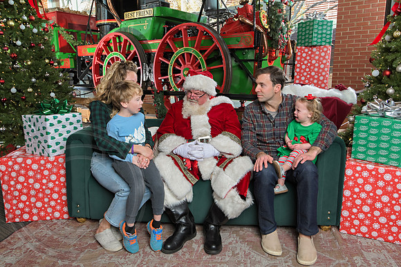 The Charleston Santa 2024-Dec14-2734