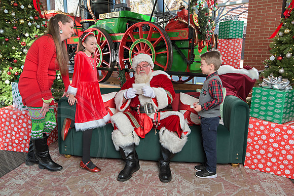 The Charleston Santa 2024-Dec14-2653
