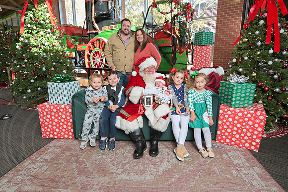 The Charleston Santa 2024-Nov30-0590