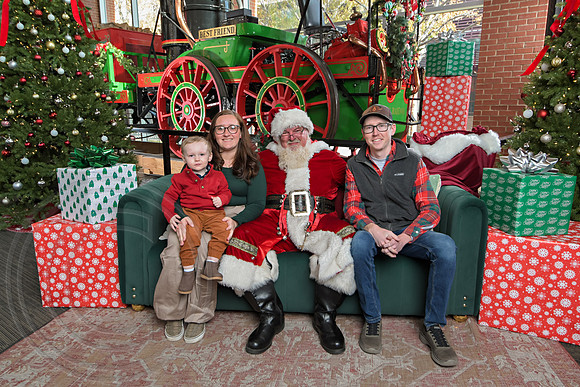 The Charleston Santa 2024-Dec8-1830