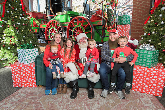 The Charleston Santa 2024-Dec14-2602