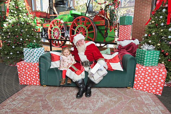 The Charleston Santa 2024-Nov30-0572