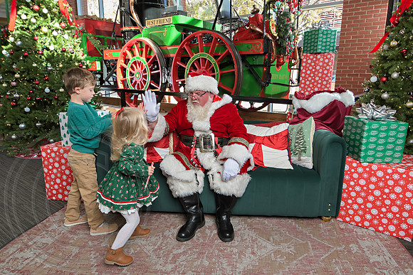 The Charleston Santa 2024-Dec7-1490