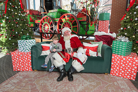 The Charleston Santa 2024-Dec14-2572