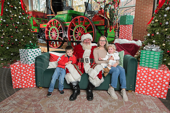 The Charleston Santa 2024-Dec14-2740