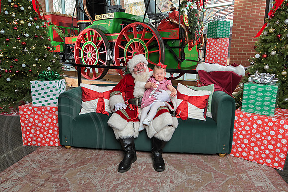 The Charleston Santa 2024-Dec15-3107