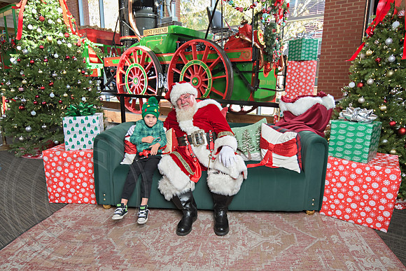 The Charleston Santa 2024-Dec1-0930