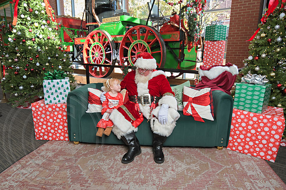 The Charleston Santa 2024-Dec1-0969