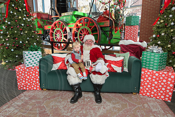 The Charleston Santa 2024-Dec14-2540