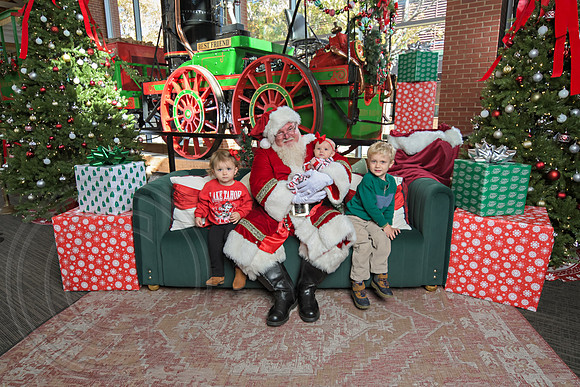 The Charleston Santa 2024-Nov30-0618