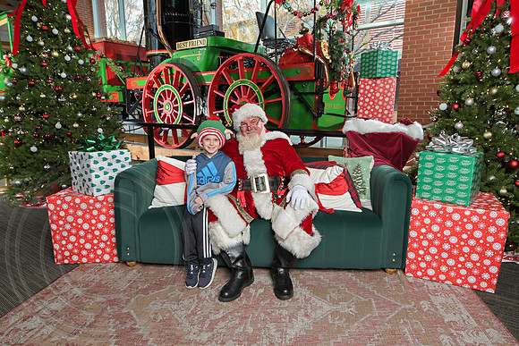 The Charleston Santa 2024-Dec14-2725