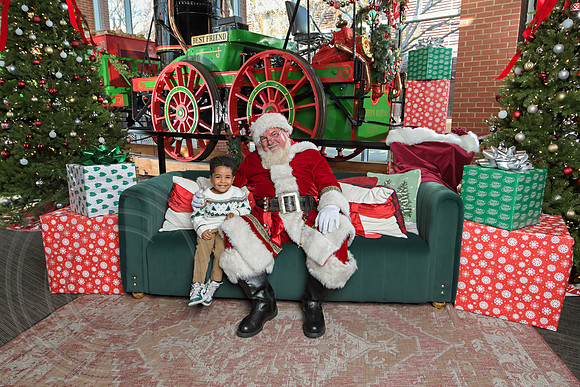 The Charleston Santa 2024-Dec14-2697
