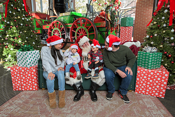 The Charleston Santa 2024-Dec7-1658