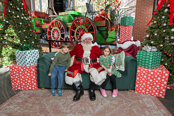 The Charleston Santa 2024-Dec7-1652