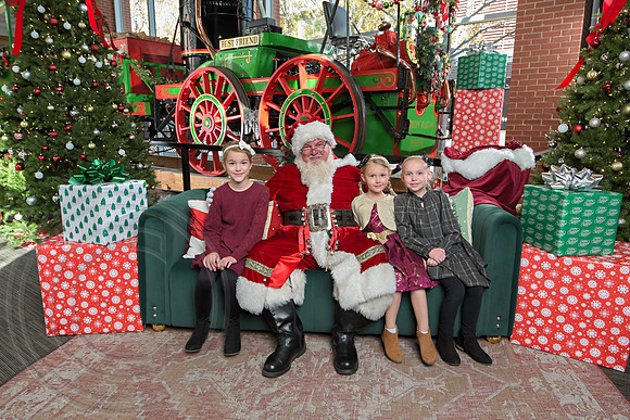 The Charleston Santa 2024-Dec7-1580