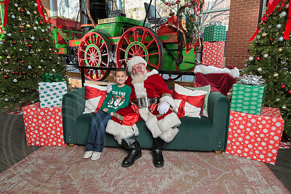 The Charleston Santa 2024-Dec15-3164
