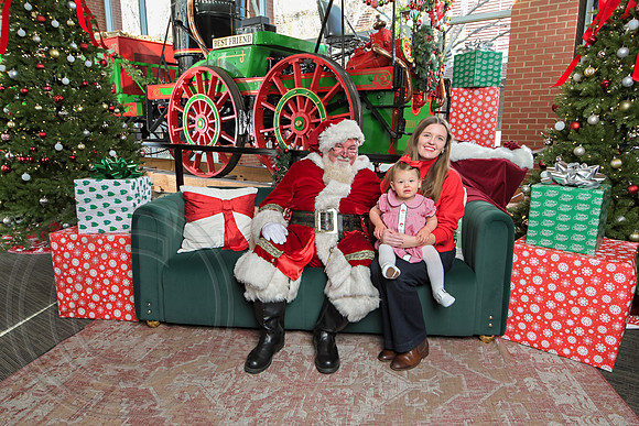 The Charleston Santa 2024-Dec15-3090
