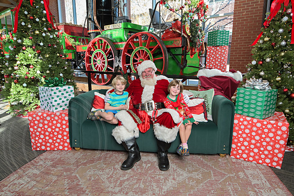 The Charleston Santa 2024-Dec14-2607