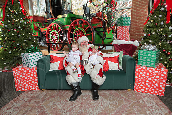 The Charleston Santa 2024-Dec14-2745