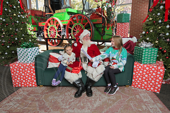 The Charleston Santa 2024-Nov30-0643