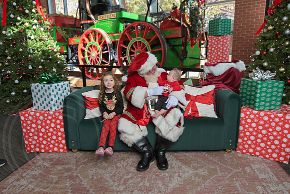 The Charleston Santa 2024-Nov30-0610