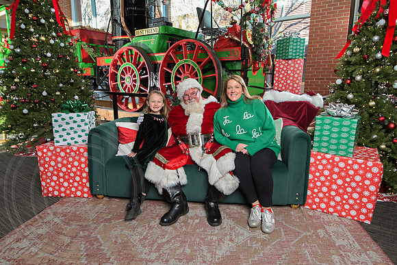The Charleston Santa 2024-Dec15-3156