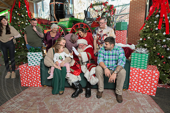 The Charleston Santa 2024-Dec15-3172