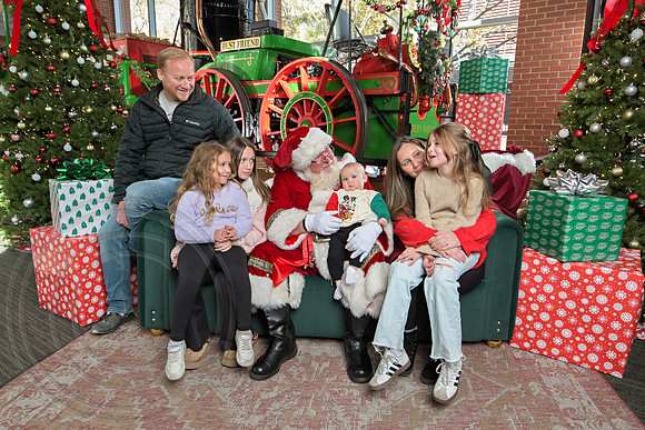 The Charleston Santa 2024-Dec7-1570