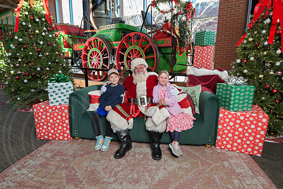 The Charleston Santa 2024-Dec22-3711