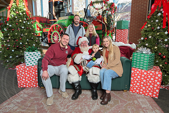 The Charleston Santa 2024-Dec14-2417