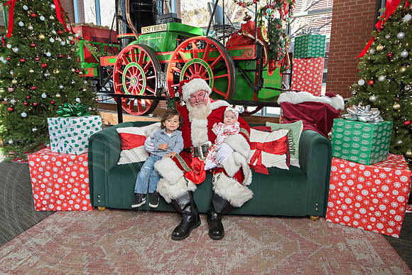 The Charleston Santa 2024-Dec14-2554