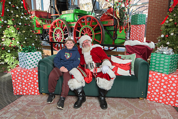 The Charleston Santa 2024-Dec14-2605