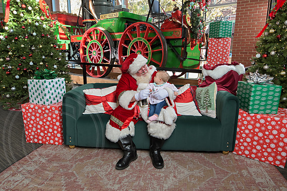 The Charleston Santa 2024-Dec7-1446