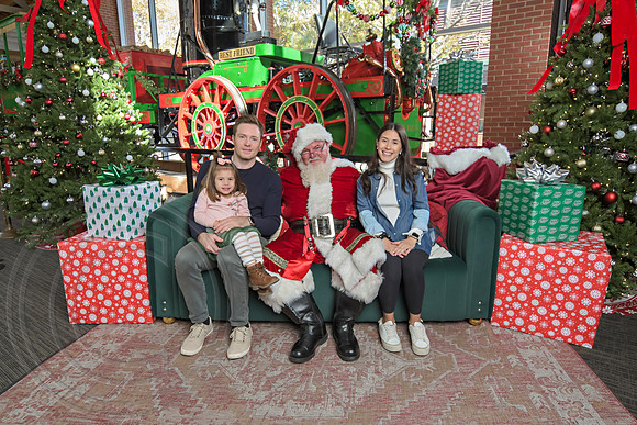 The Charleston Santa 2024-Nov30-0622