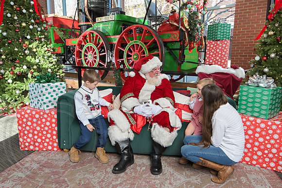 The Charleston Santa 2024-Dec14-2666