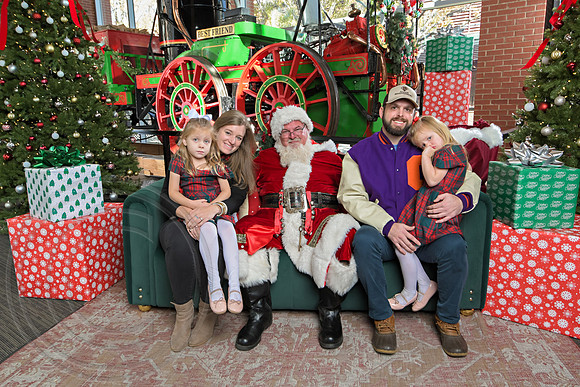 The Charleston Santa 2024-Dec7-1529