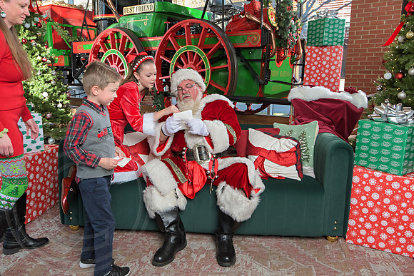 The Charleston Santa 2024-Dec14-2652
