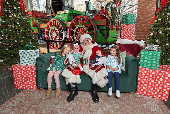 The Charleston Santa 2024-Dec15-3140