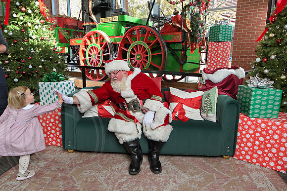 The Charleston Santa 2024-Dec7-1499