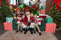 The Charleston Santa 2024-Dec22-3670