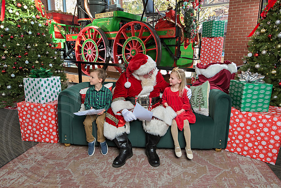 The Charleston Santa 2024-Dec7-1436