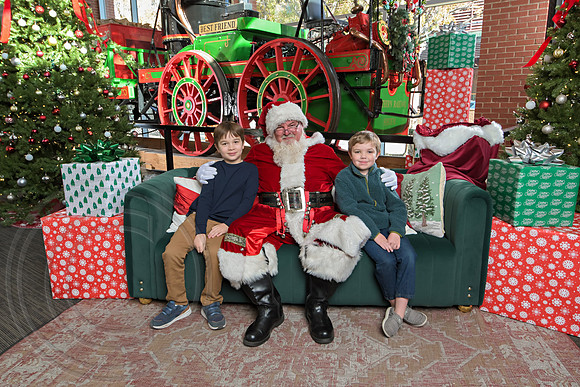 The Charleston Santa 2024-Dec7-1468