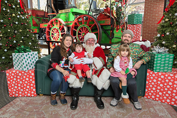 The Charleston Santa 2024-Dec7-1511
