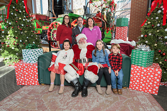 The Charleston Santa 2024-Dec14-2594
