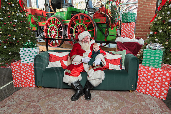 The Charleston Santa 2024-Dec15-3085