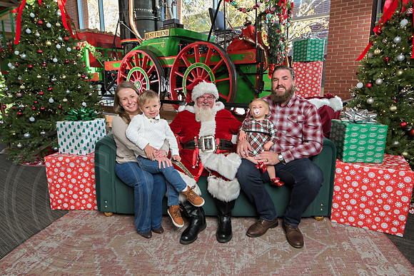 The Charleston Santa 2024-Dec7-1350