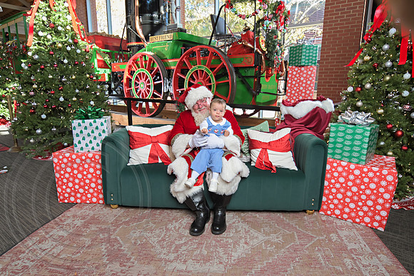 The Charleston Santa 2024-Dec1-0919