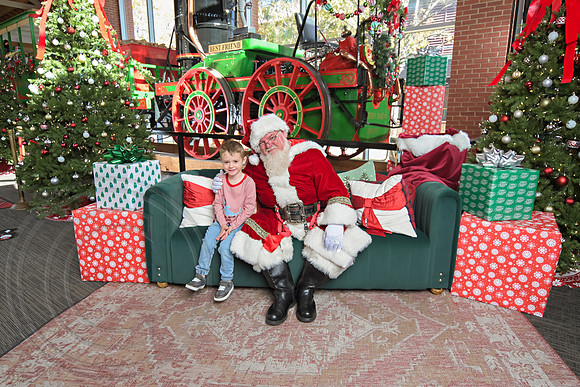The Charleston Santa 2024-Nov30-0567