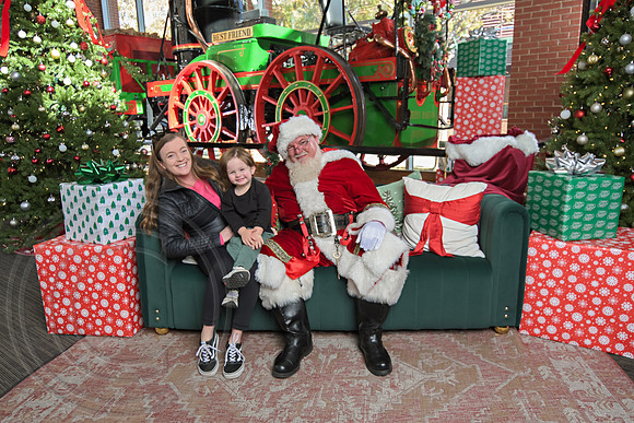 The Charleston Santa 2024-Nov30-0603