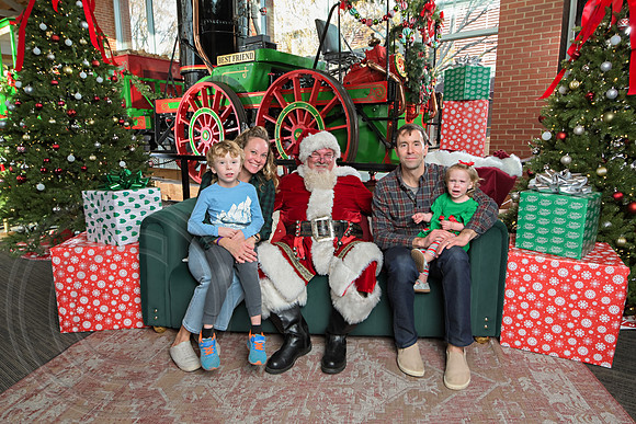 The Charleston Santa 2024-Dec14-2732